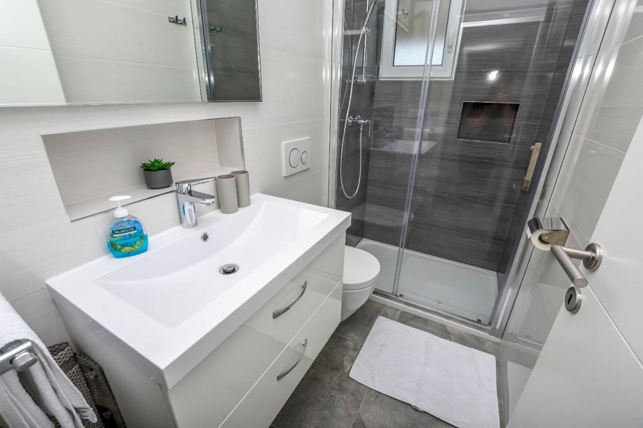 Apartments Sime Rogoznica  Eksteriør bilde