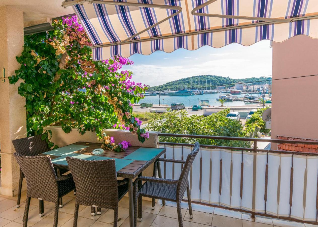 Apartments Sime Rogoznica  Eksteriør bilde