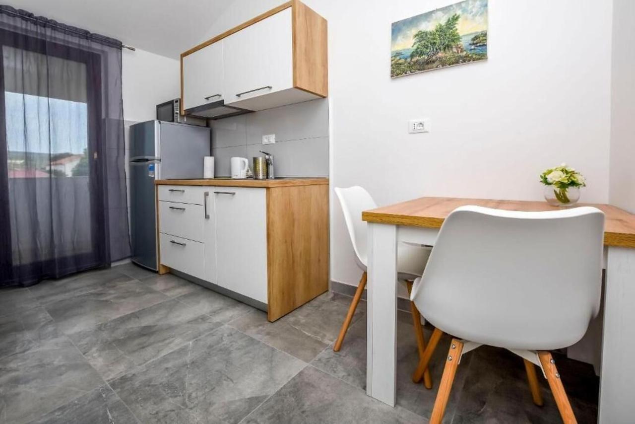 Apartments Sime Rogoznica  Eksteriør bilde