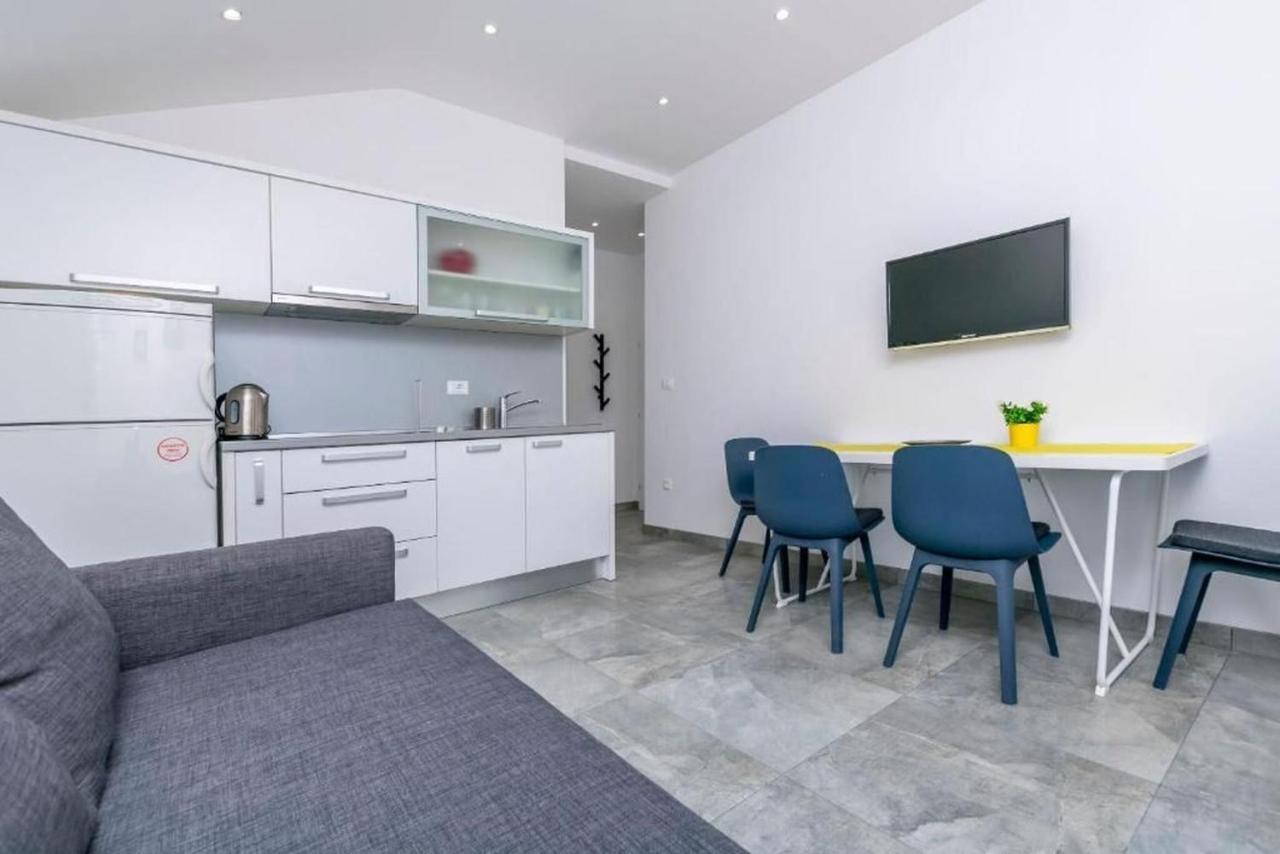 Apartments Sime Rogoznica  Eksteriør bilde