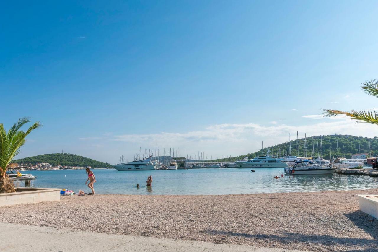 Apartments Sime Rogoznica  Eksteriør bilde